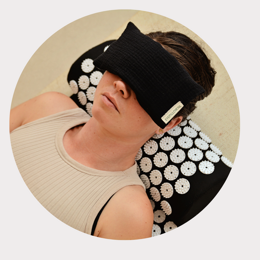 Verzwaard oogkussen - Black Cotton